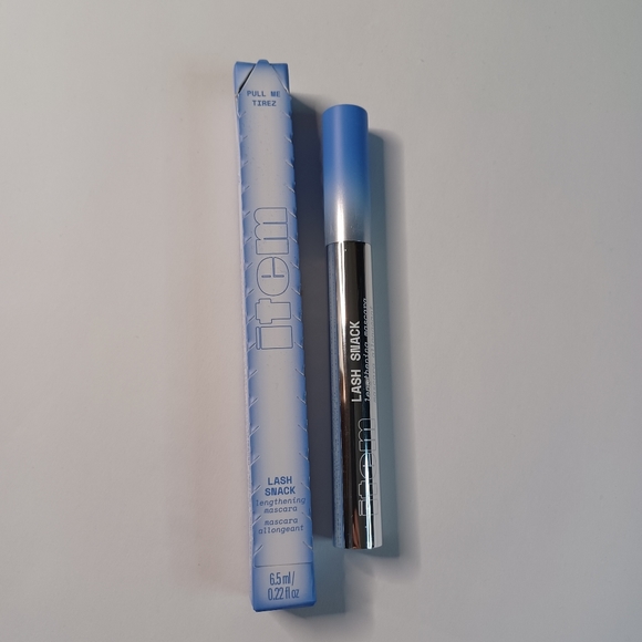 ITEM Beauty Makeup Item Beauty By Addison Rae Lash Snack